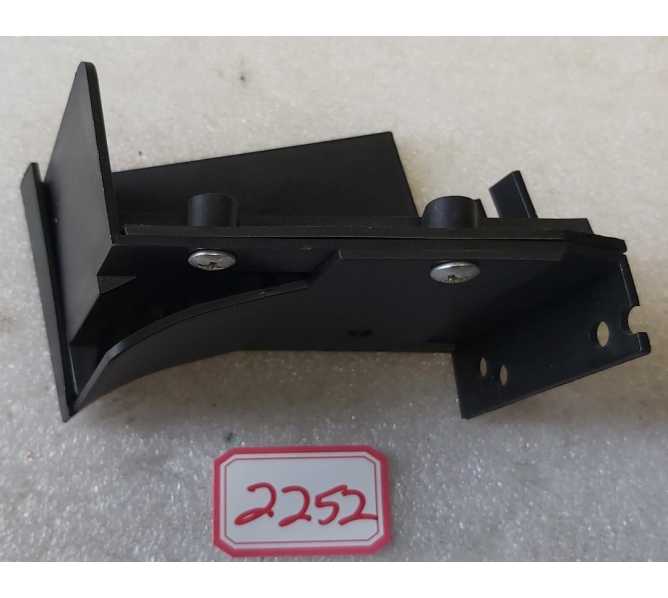 AUTOMATIC PRODUCTS 7000 COIN CHUTE #660279 (2252) 