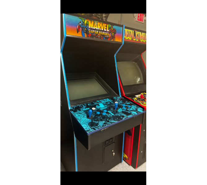 CAPCOM MARVEL SUPER HEROES Arcade Game for sale 