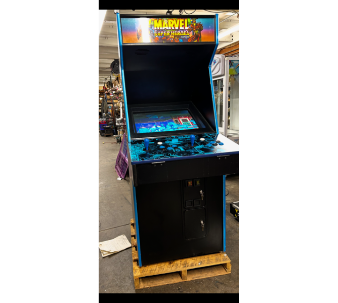 CAPCOM MARVEL SUPER HEROES Arcade Game for sale 