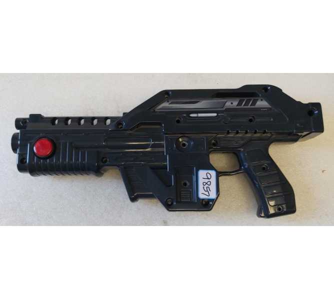 RAW THRILLS T4 DELUXE, ALIENS EXTERMINATION Arcade Game LEFT #96-1084-00 & RIGHT #96-1083-00 GUN SHELLS (9857) 
