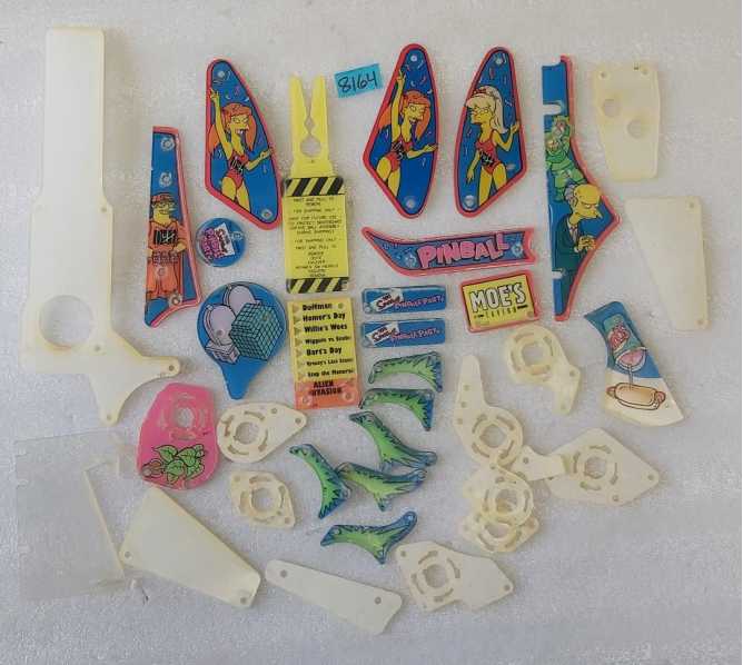 STERN THE SIMPSONS PINBALL PARTY Pinball Machine INCOMPLETE PLASTIC SET LOT #8164 