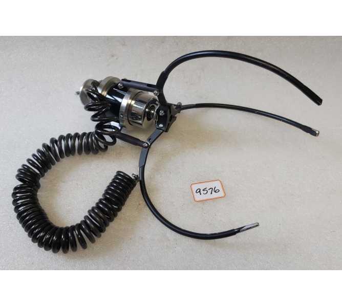 UNIVERSAL 10 in Claw w SOLENOID for Arcade Game #9576 