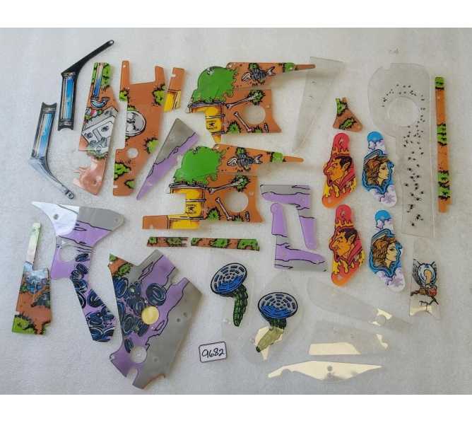 WILLIAMS JUNK YARD Pinball Machine INCOMPLETE PLASTIC Set #9682