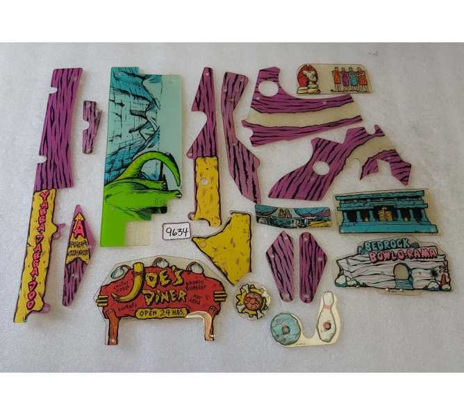 WILLIAMS THE FLINTSTONES Pinball Machine INCOMPLETE PLASTIC Set #9634 