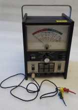 SENCORE TF30 Super Cricket Transistor Tester with original probes #8363 