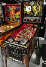 STERN THE WALKING DEAD LE Pinball Machine for sale 